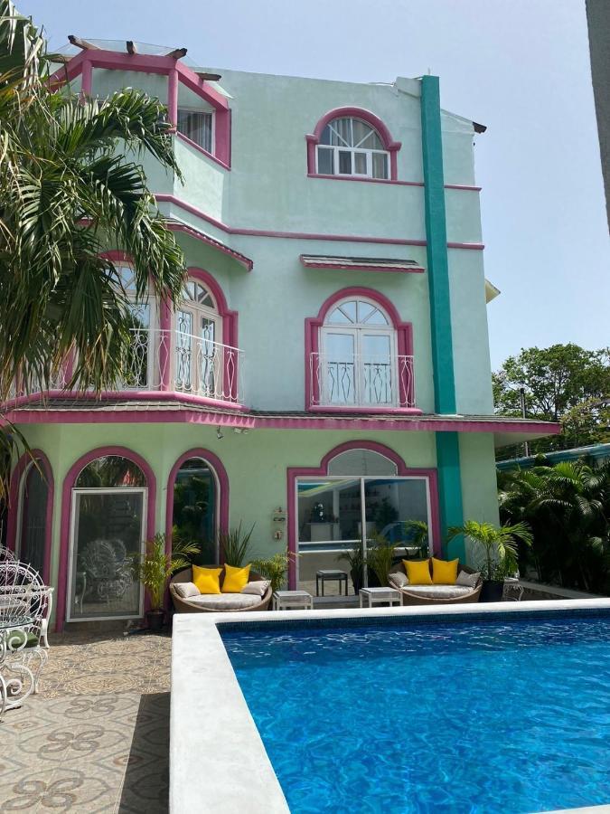 The Quetzal Bed & Breakfast Cancun Exterior photo